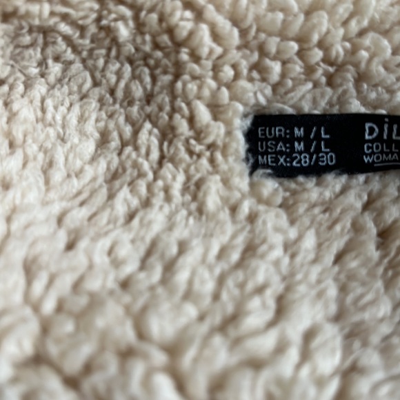 Coat - Picture 3 of 5